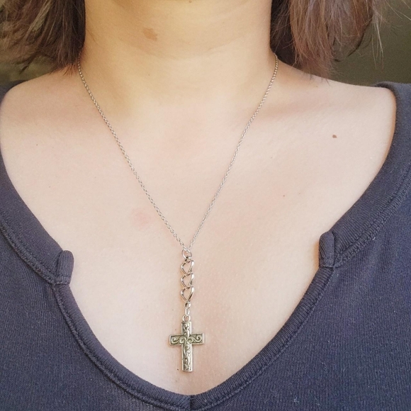 New Classic Heart Cross Dangle Drop Necklace - Picture 4 of 6
